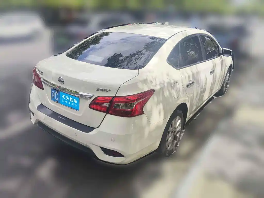 Фото 2 - Nissan Sylphy