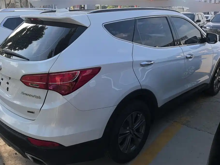 Hyundai Santa Fe 2015 2.0T Automatic 2WD Smart 5-Seater фото 3