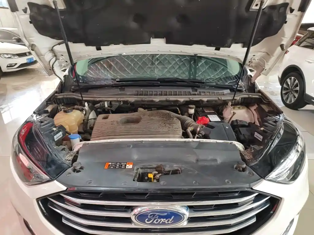Фото 20 - Ford Edge