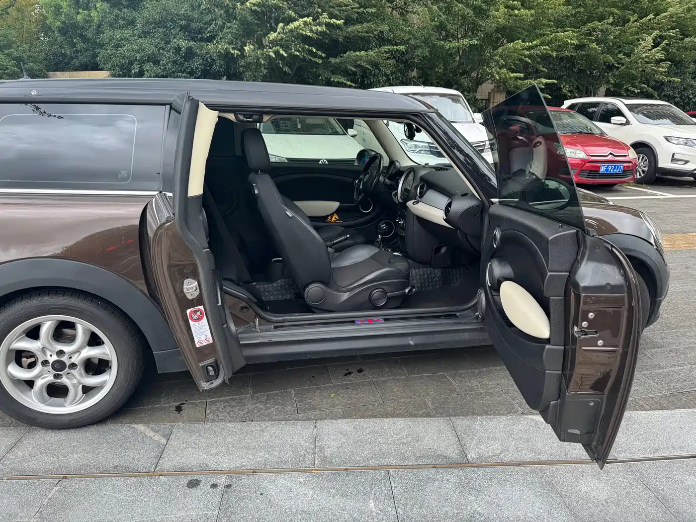 MINI CLUBMAN 2011 2011 1.6L COOPER Fun