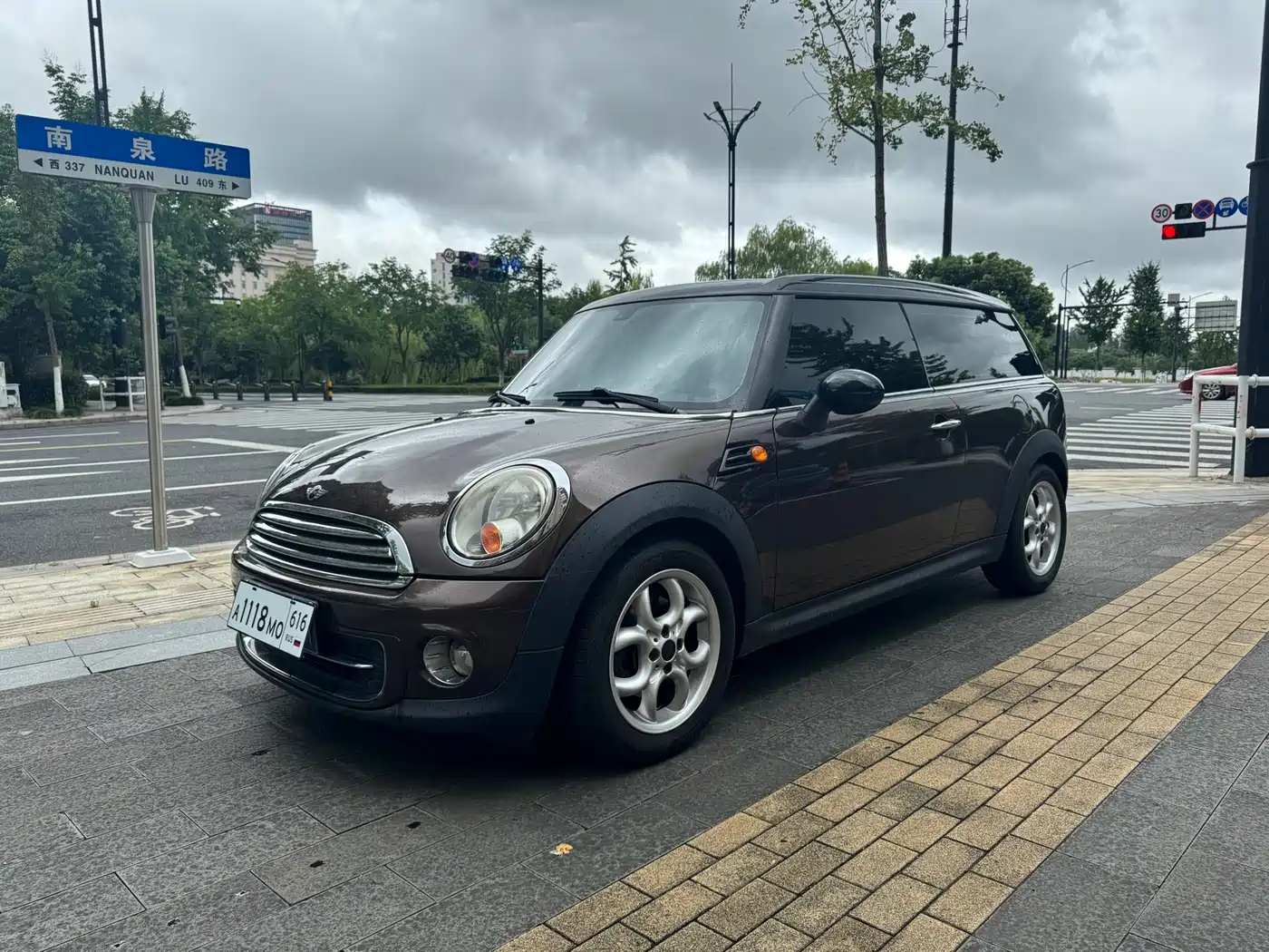 MINI CLUBMAN 2011 2011 1.6L COOPER Fun