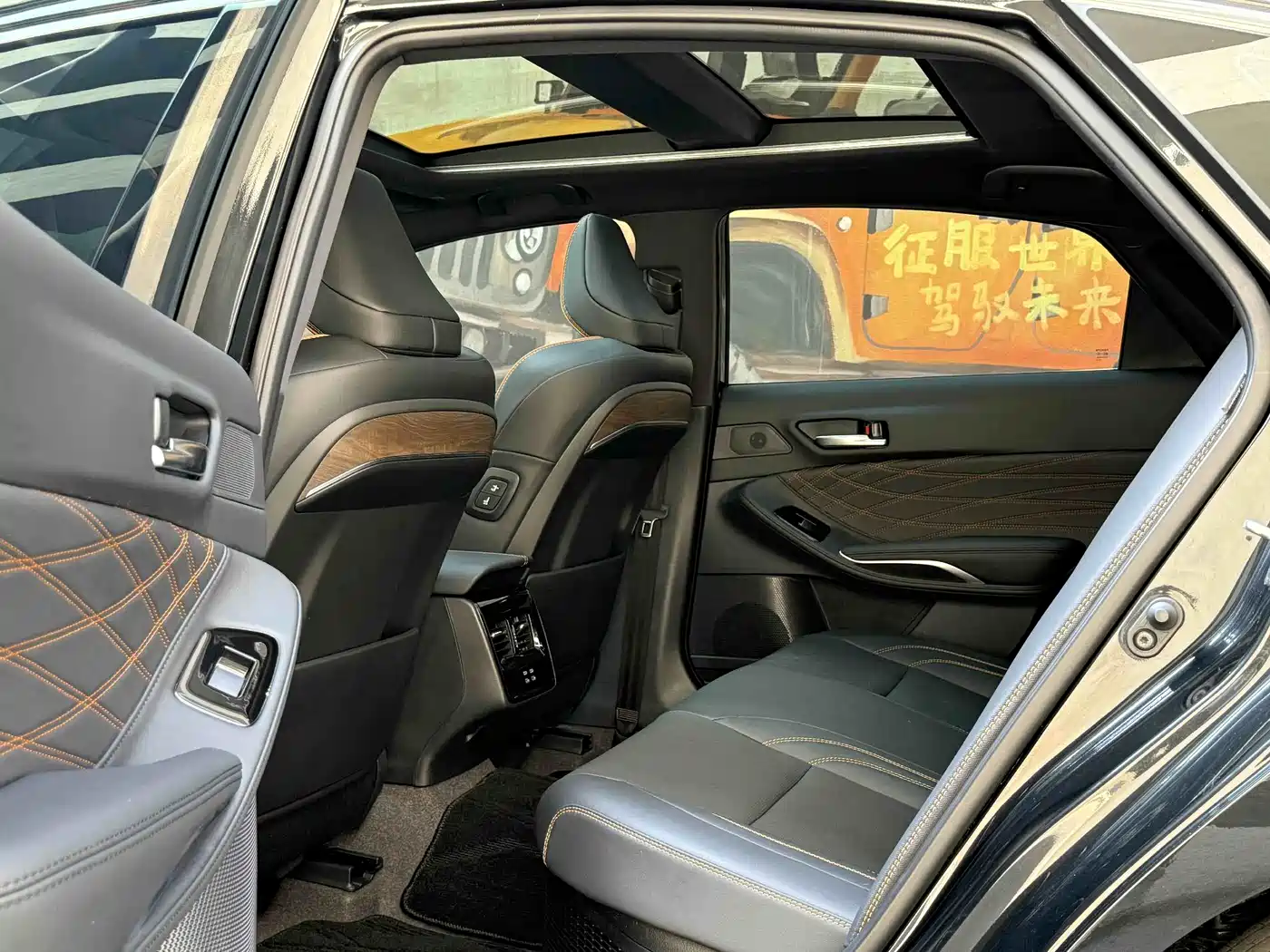 Toyota Avalon 2024 Hybrid 2.0L Luxury Edition фото 9