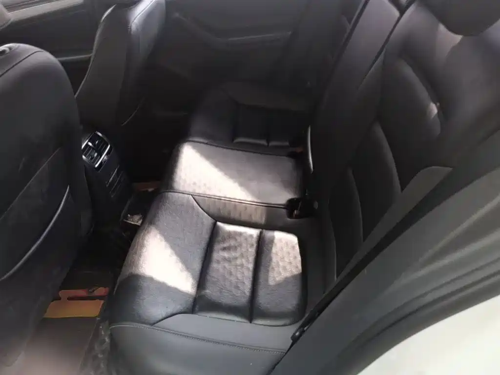 Volkswagen Sagitar 2015 230TSI Automatic Comfort фото 17