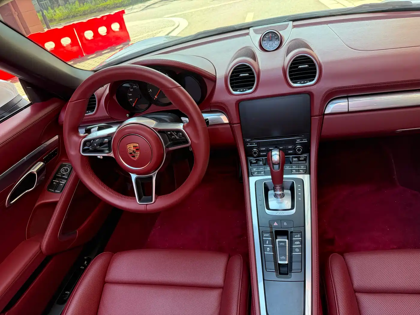 Porsche 718 2018 Boxster 2.0T фото 15