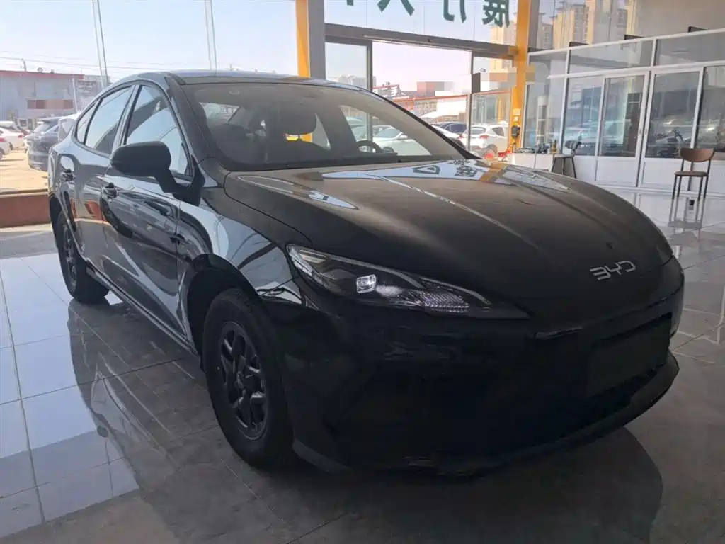 BYD Hai Bao 05 DM-i 2026 DM-i 128KM Luxury фото 4
