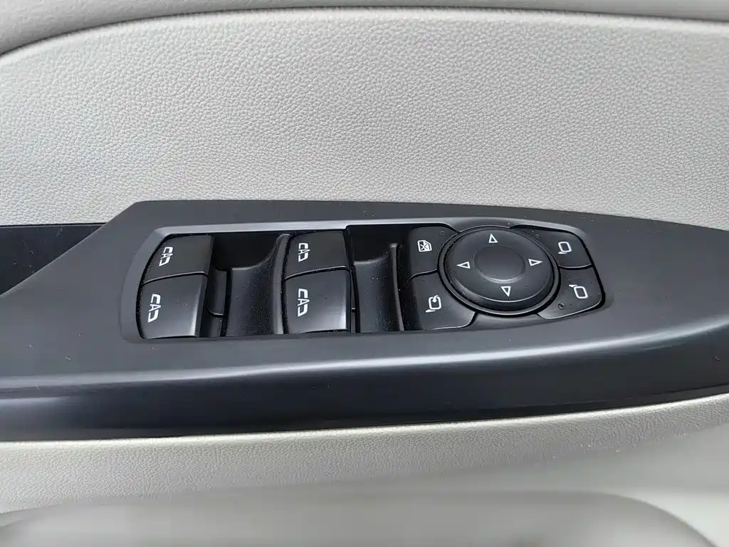 Фото 9 - Buick GL8