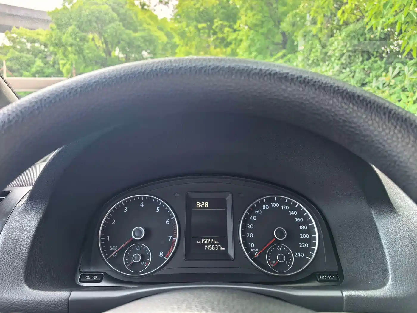 Volkswagen Touran 2013 1.4T DSG Comfort 5-seater фото 6