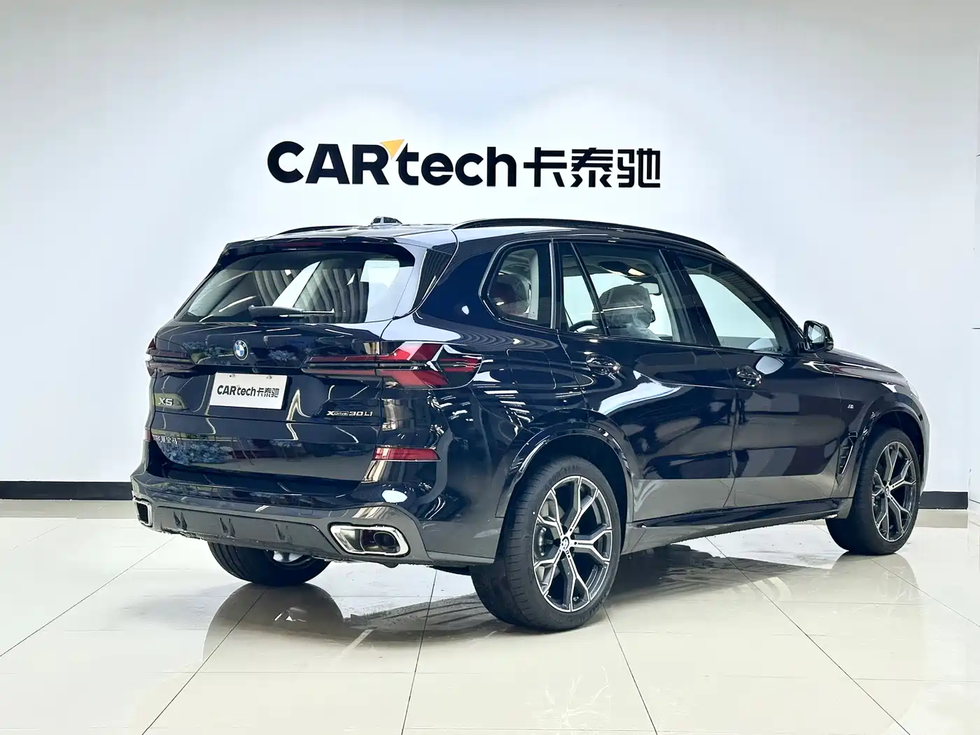 BMW X5 2026 xDrive 30Li Luxury M Sport Night Edition Package фото 4