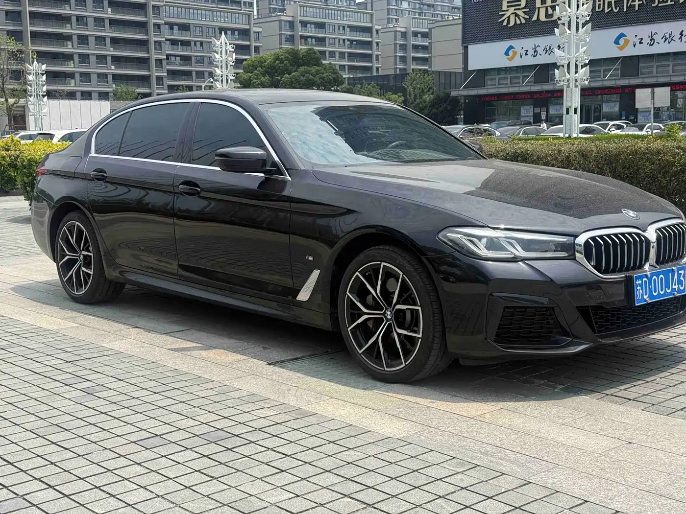 BMW 5 Series 2022 530Li Exclusive Luxury Package фото 3