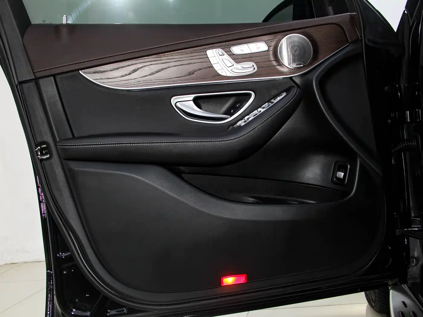 Mercedes-Benz GLC 2022 Model GLC 300 L 4MATIC Dynamic Edition фото 27
