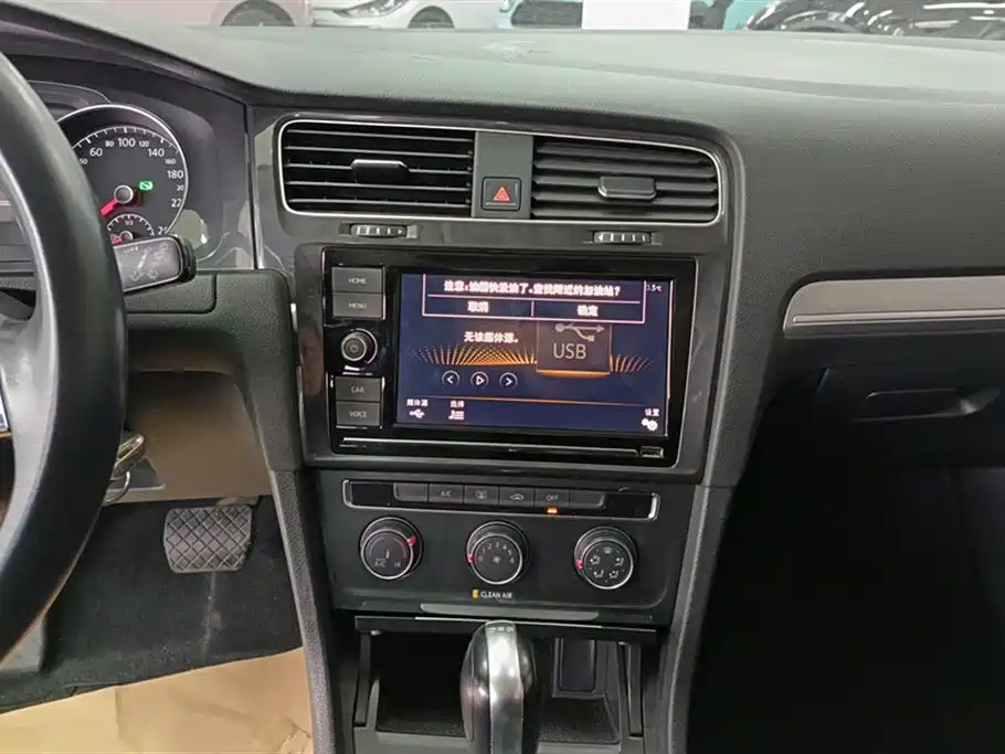 Volkswagen Golf 2019 280TSI DSG Comfort (China V) фото 13