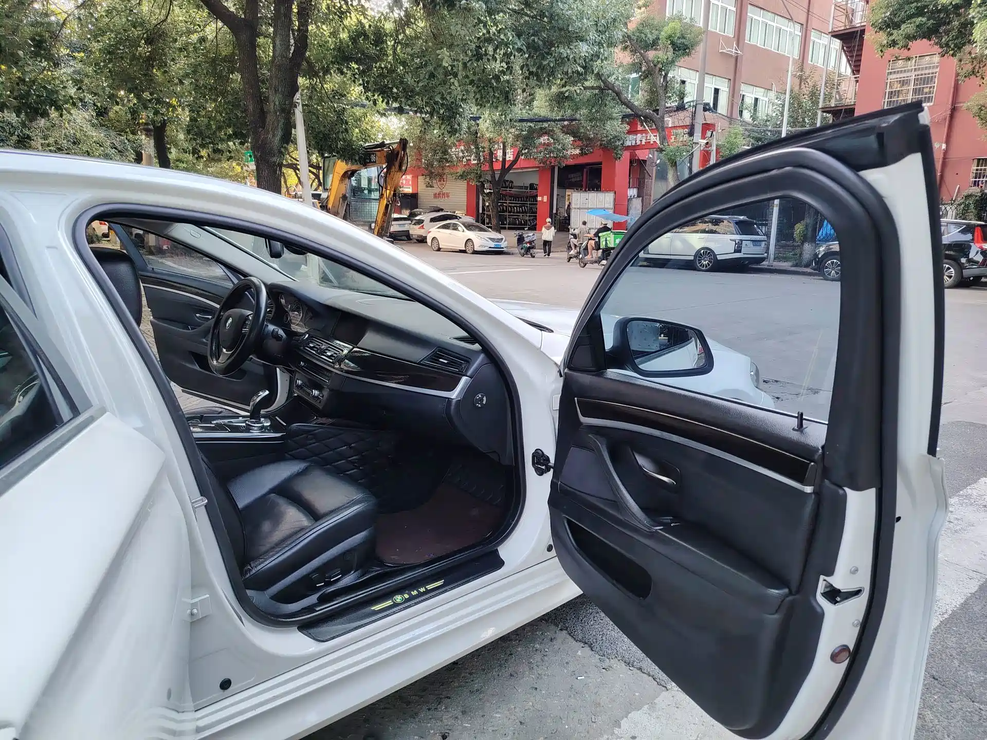 Фото 5 - BMW 5 Series