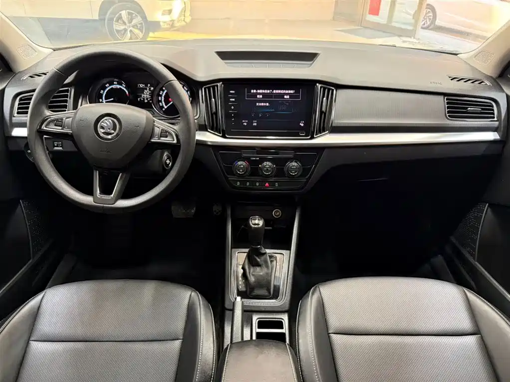 Škoda Kamiq 2022 1.5L Automatic Comfort Edition фото 19