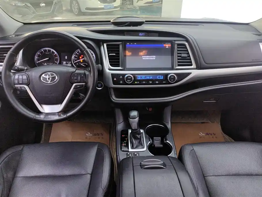 Toyota Highlander 2017 2.0T 2WD Premium 7-Seater фото 12