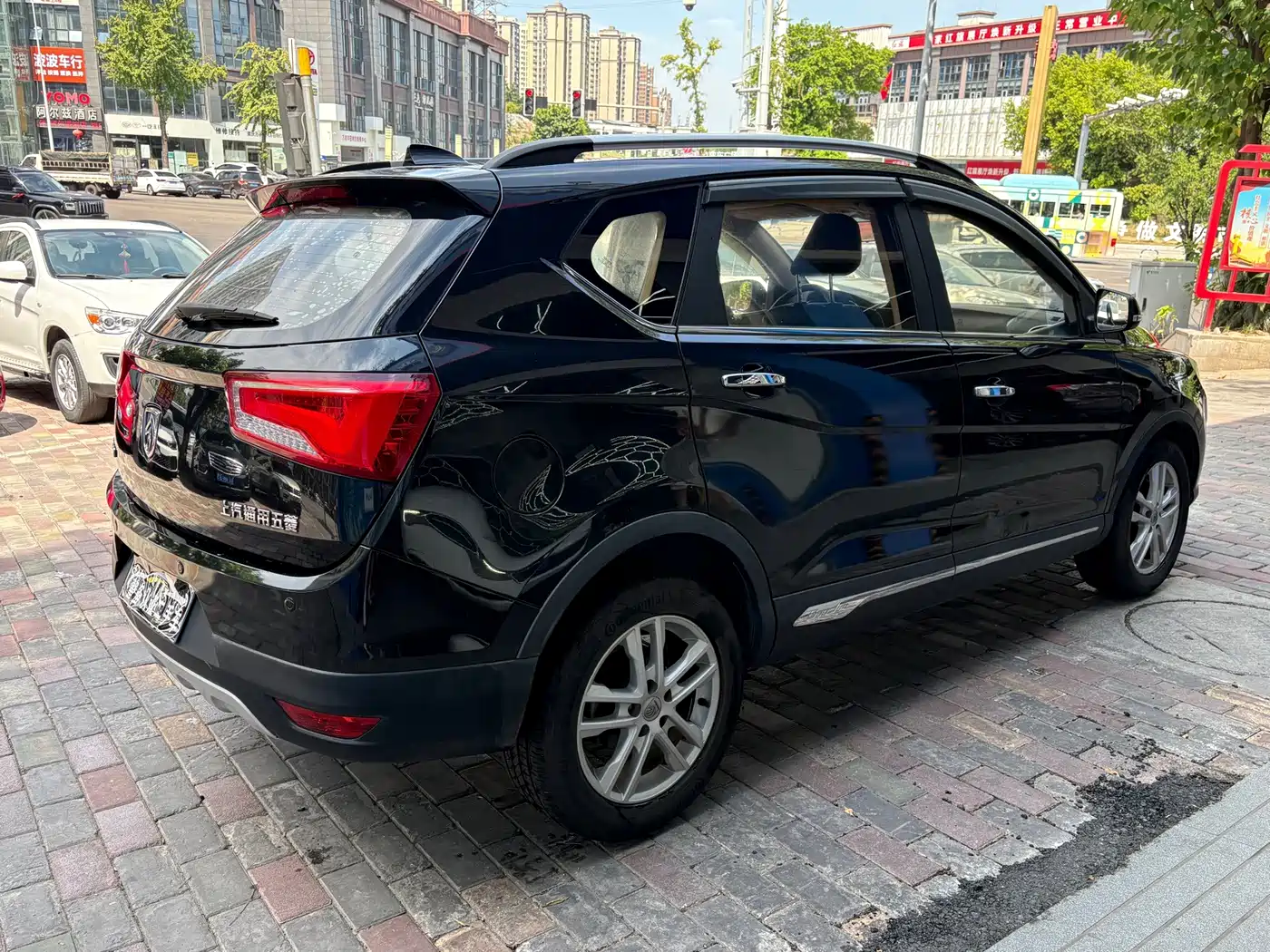 Фото 6 - Baojun 560