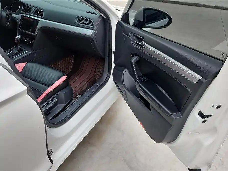 Volkswagen Lamando 2018 230TSI DSG Trend Edition фото 8