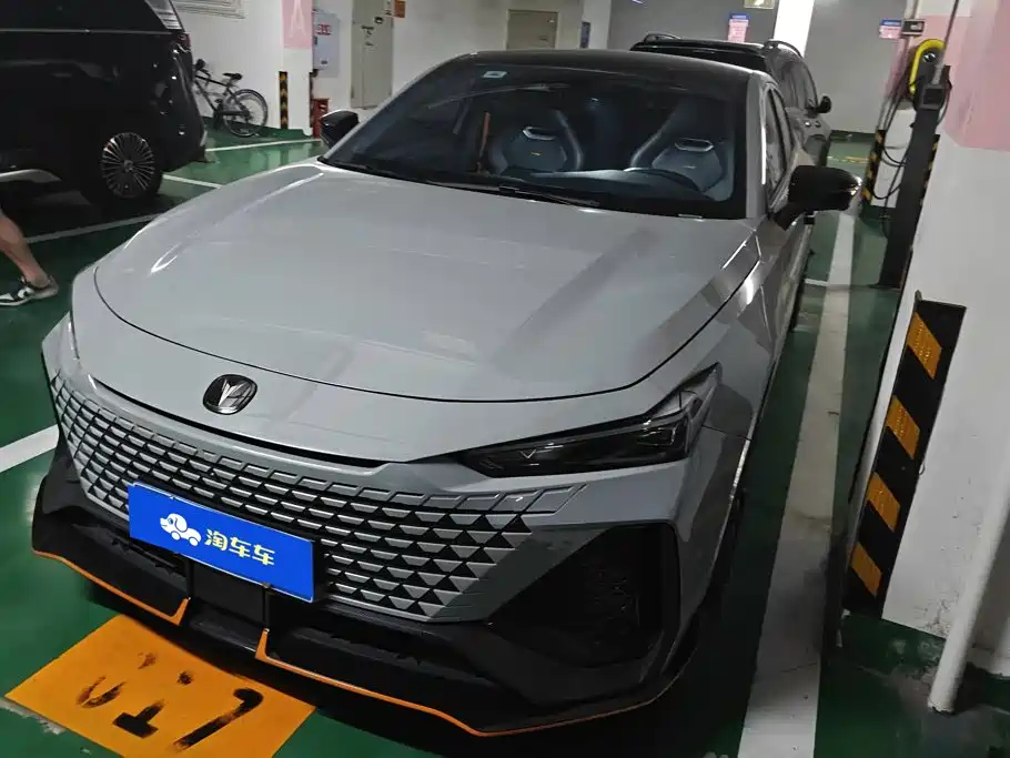 Changan UNI-V 2022 2022 2.0T Speed Leader Edition