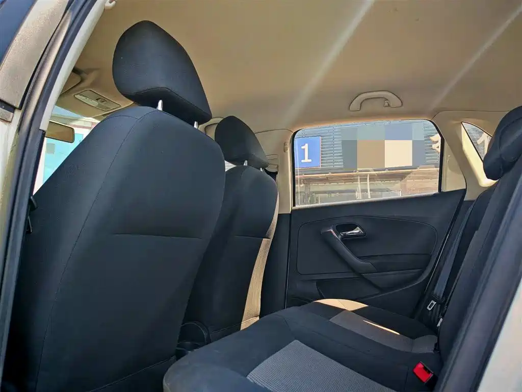 Volkswagen Polo 2018 1.5L Auto Comfort фото 6