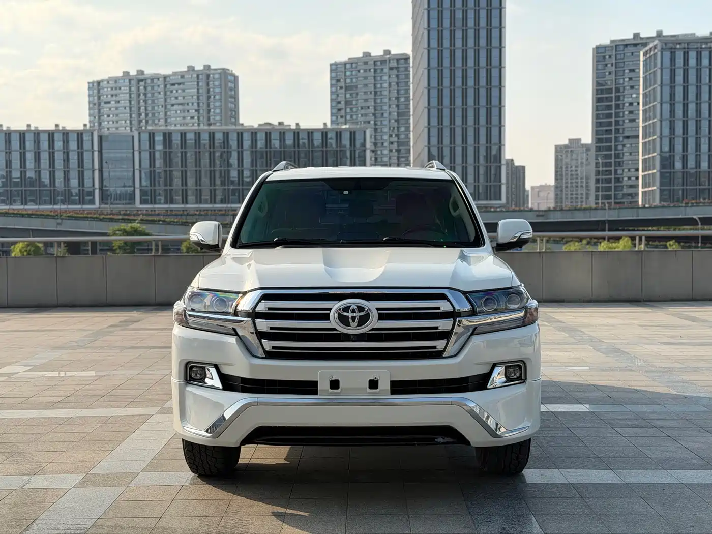 Toyota Land Cruiser (Import) фото 2