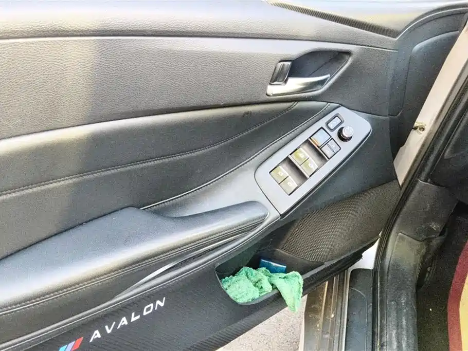 Toyota Avalon 2019 Hybrid 2.5L Luxury Edition China VI фото 7