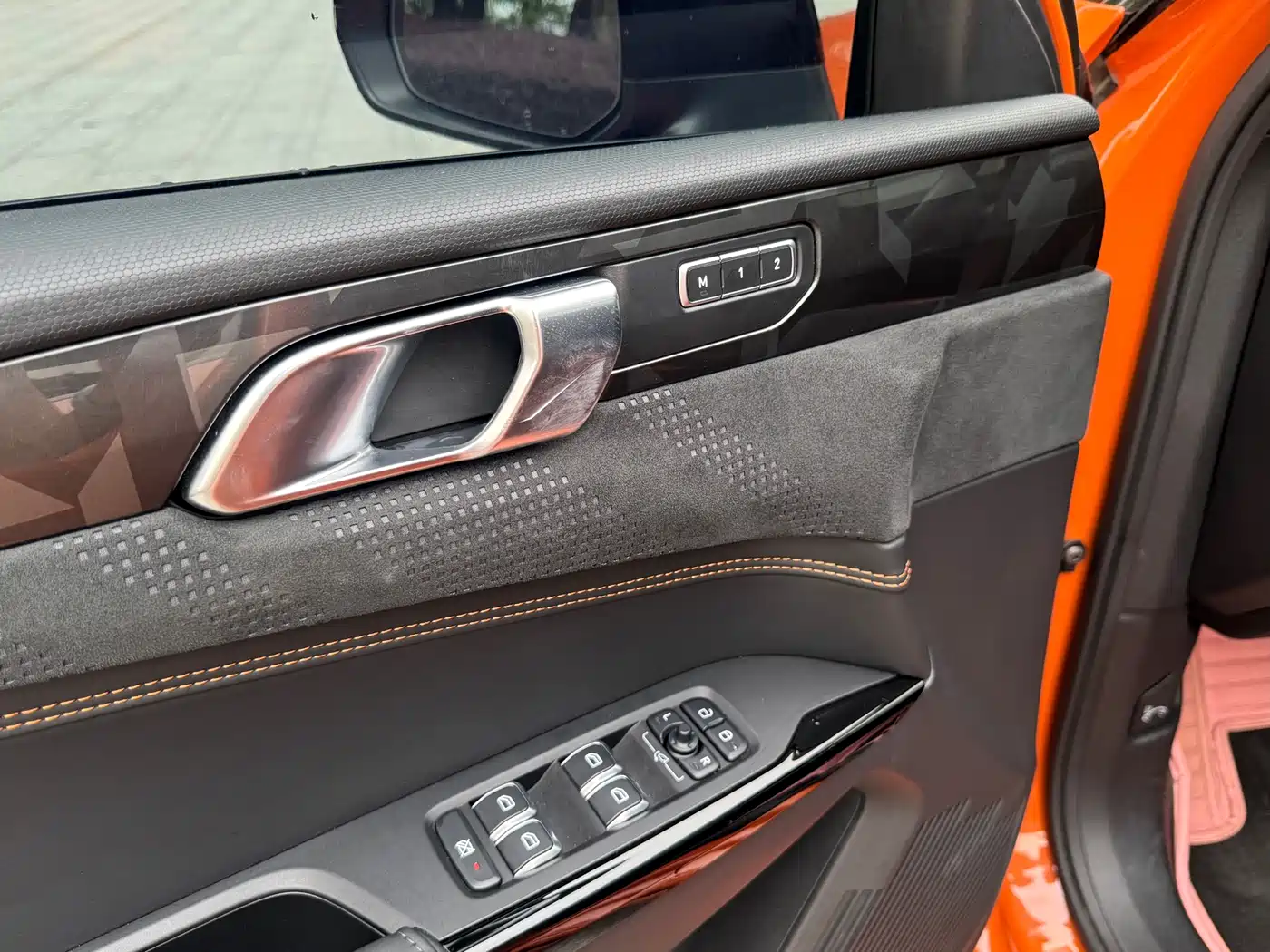 Lynk & Co 02 Hatchback 2021 2.0TD Halo Driving Control Package Edition фото 18