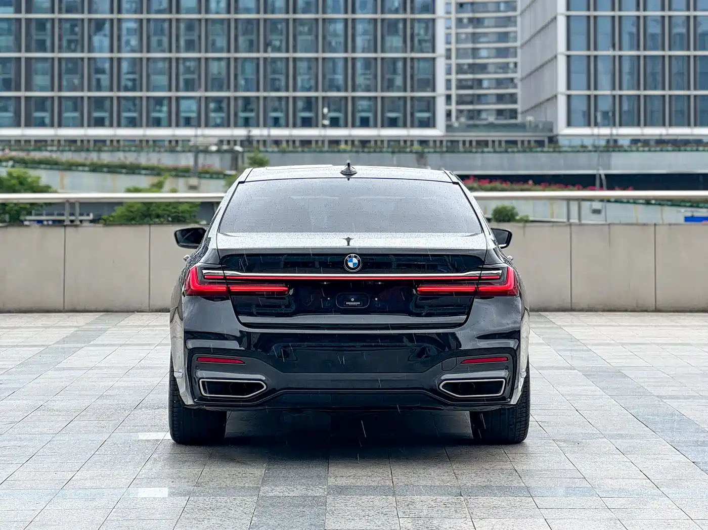 BMW 7 Series 2021 Model 740Li Leading M Sport Package фото 6