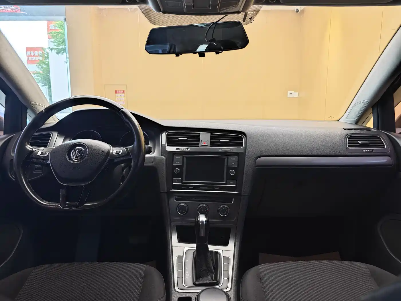 Volkswagen Golf 2015 1.6L Automatic Fashion фото 19