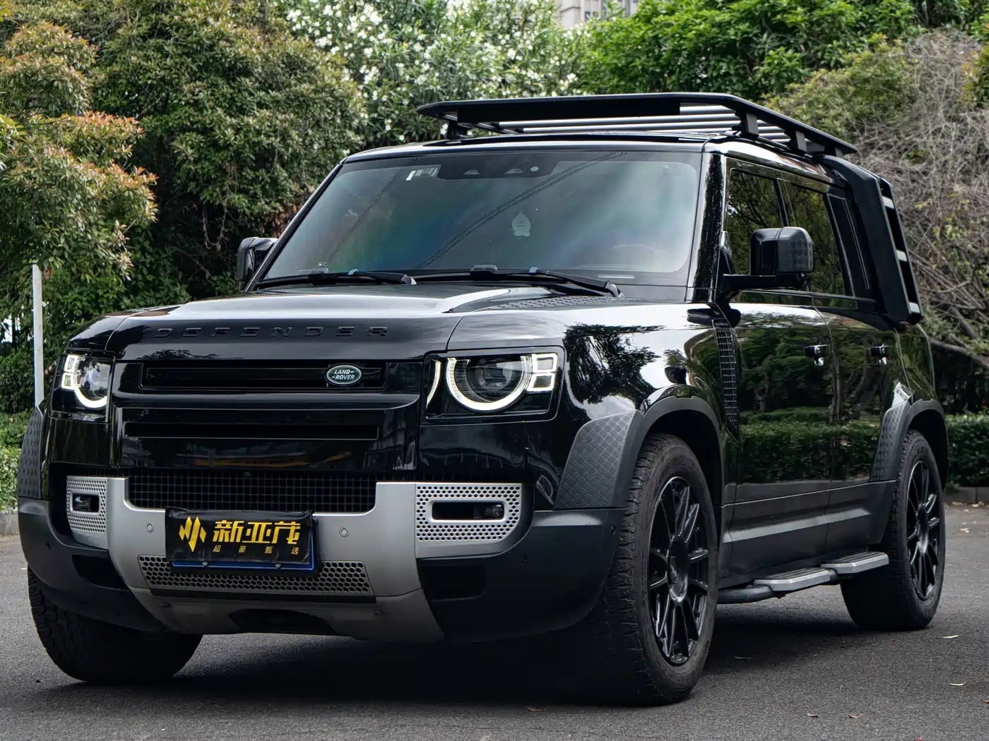 Land Rover Defender 2021 110 P400 Dark Special Edition