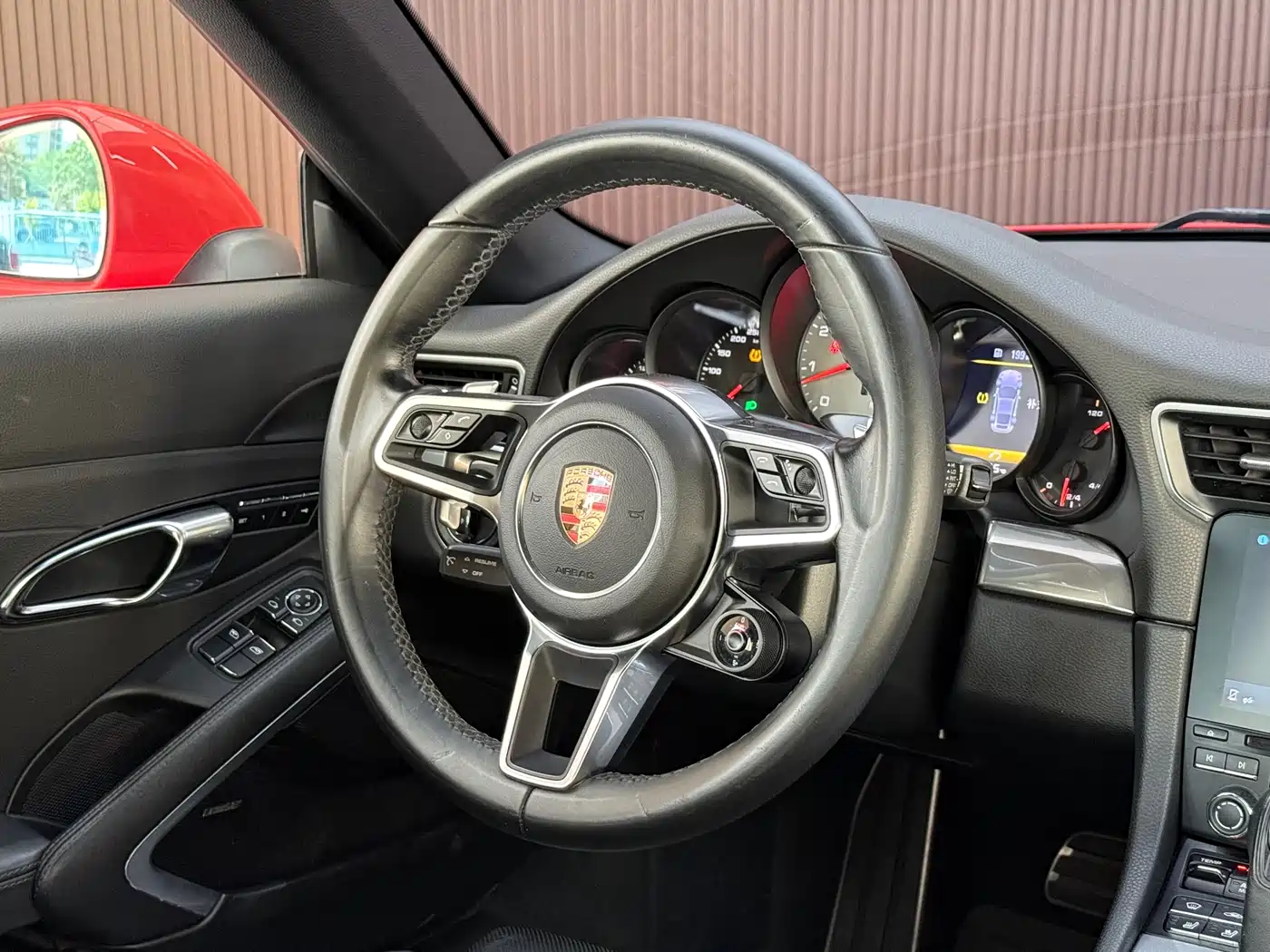 Porsche 911 2016 Carrera 4S 3.0T фото 23