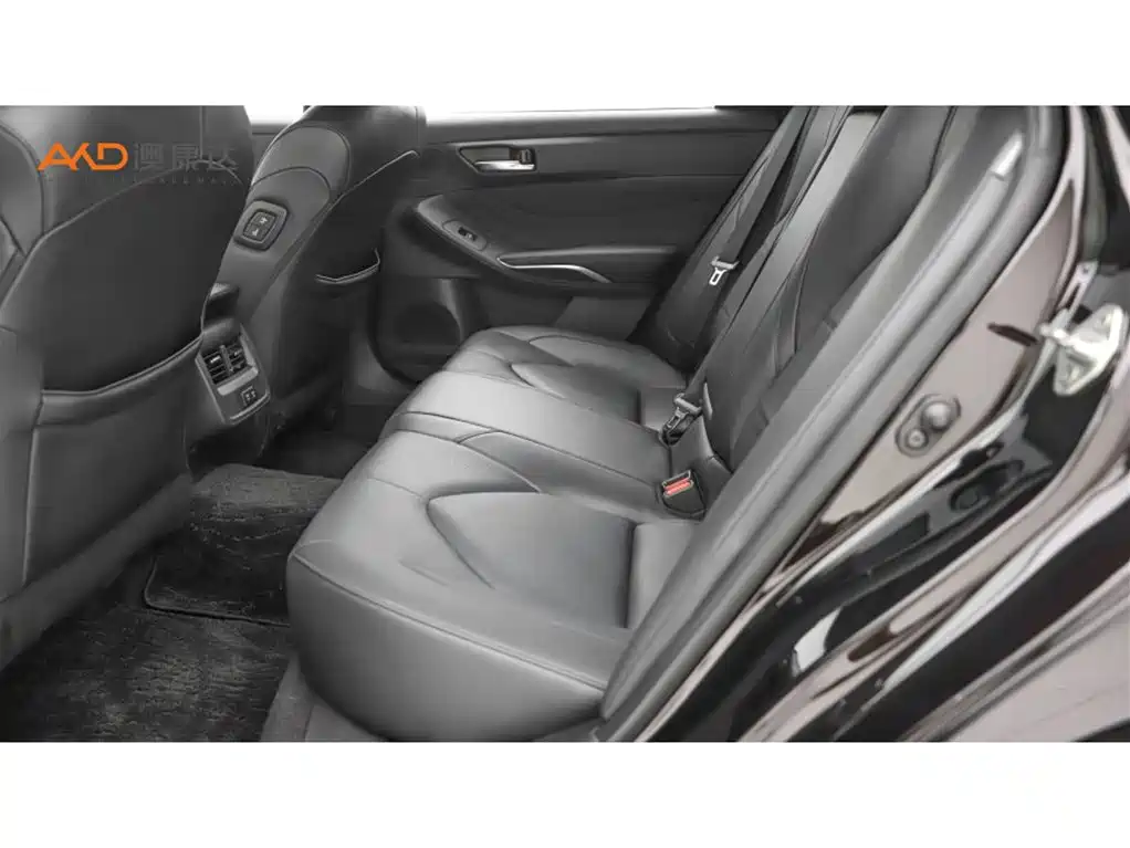 Toyota Avalon 2022 2.0L Luxury Edition фото 7