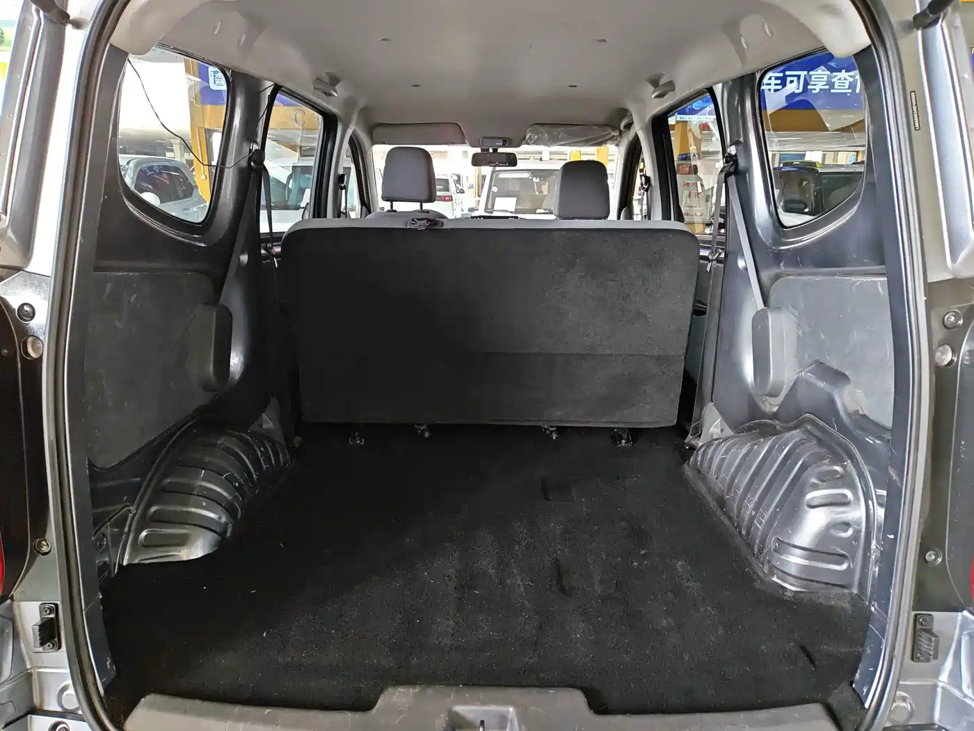 Wuling Motors Wuling Hongguang New Energy 2025 2024 Model Pure Electric 300KM Utility Version