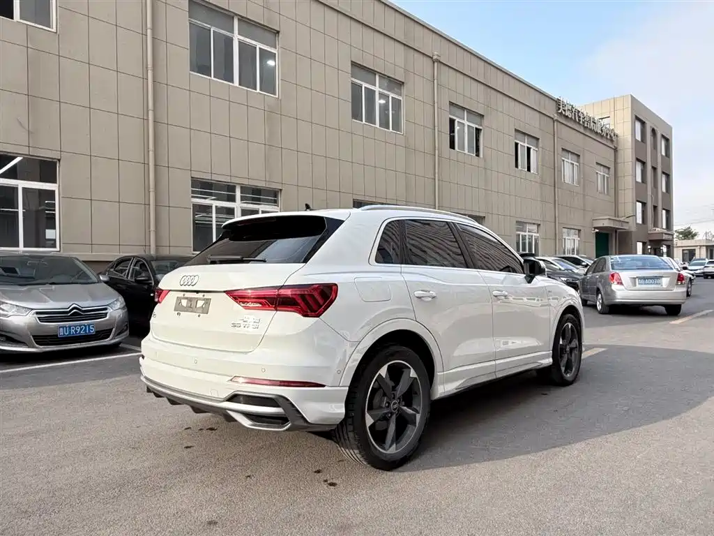 Audi Q3 2022 35 TFSI Fashion Dynamic фото 6