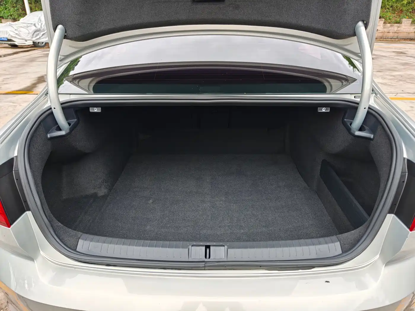Volkswagen Magotan 2018 Facelift 330TSI DSG Luxury фото 16