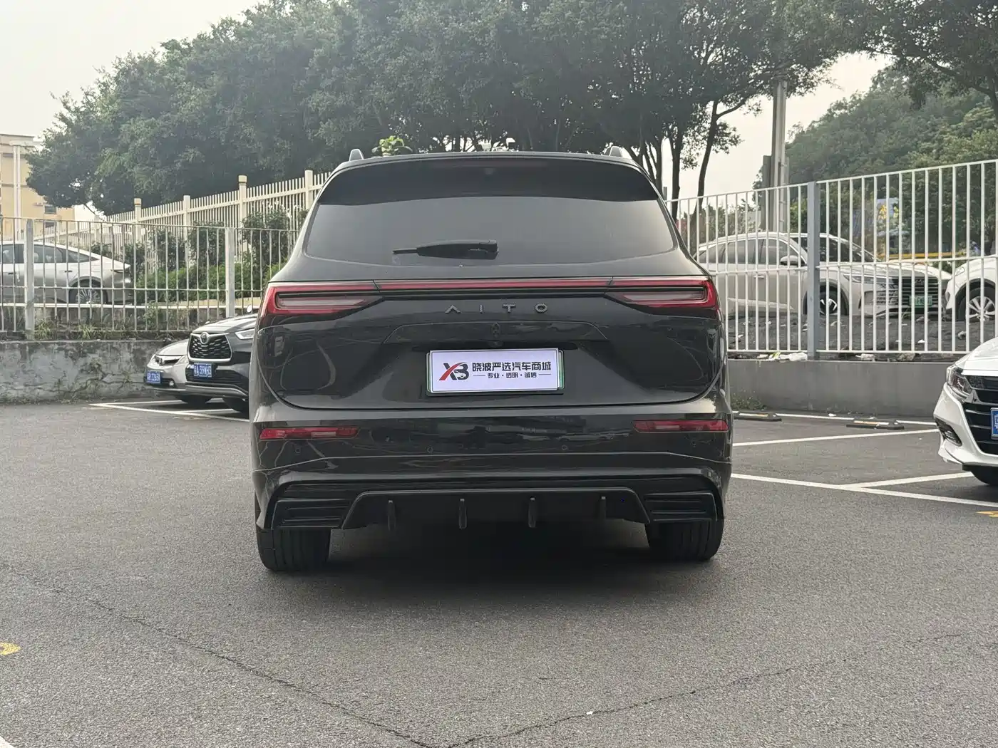 AITO Wenjie AITO M7 2024 1.5T Smart Drive 4WD Ultra 6-seater фото 6