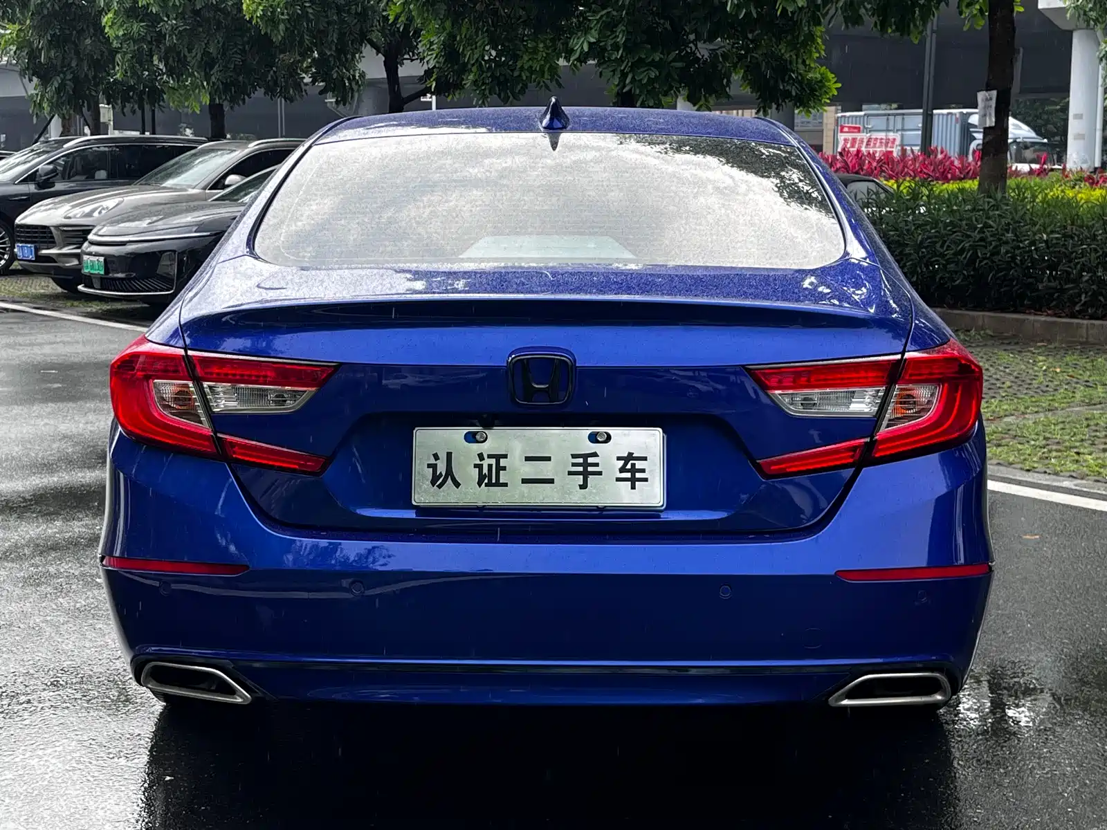 Фото 17 - Honda Accord