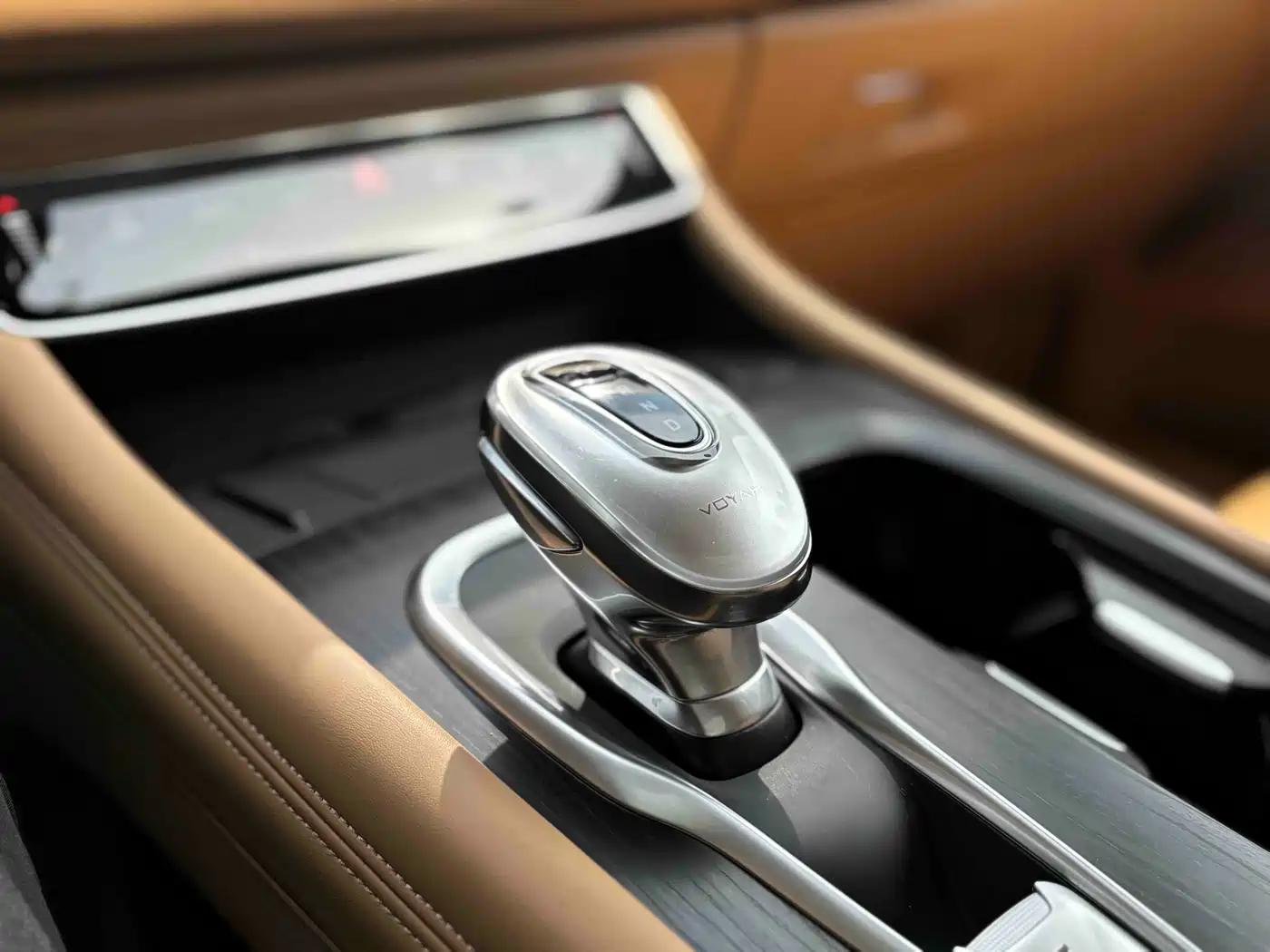 Voyah Auto Voyah Dreamer 2024 PHEV Extended Range Premium Edition фото 9