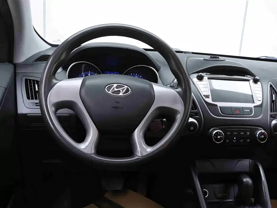 Hyundai Beijing Hyundai ix35 2015 2.0L Automatic 2WD Comfort China V фото 26