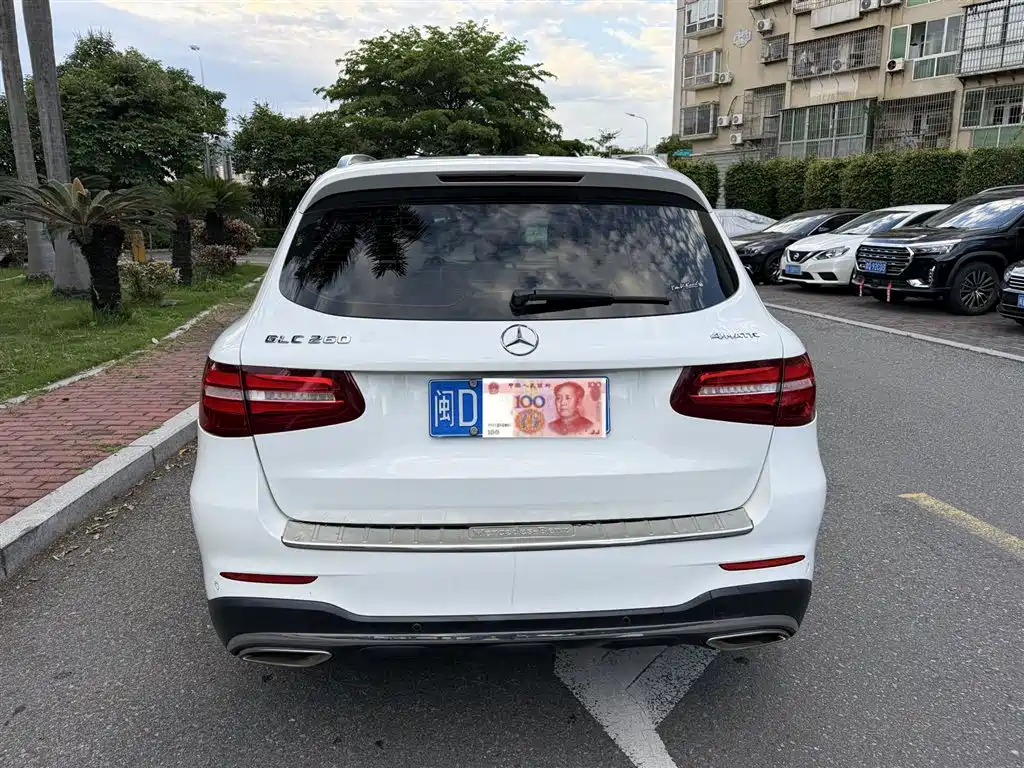 Mercedes-Benz GLC 2018 Facelift GLC 260 4MATIC Dynamic фото 8