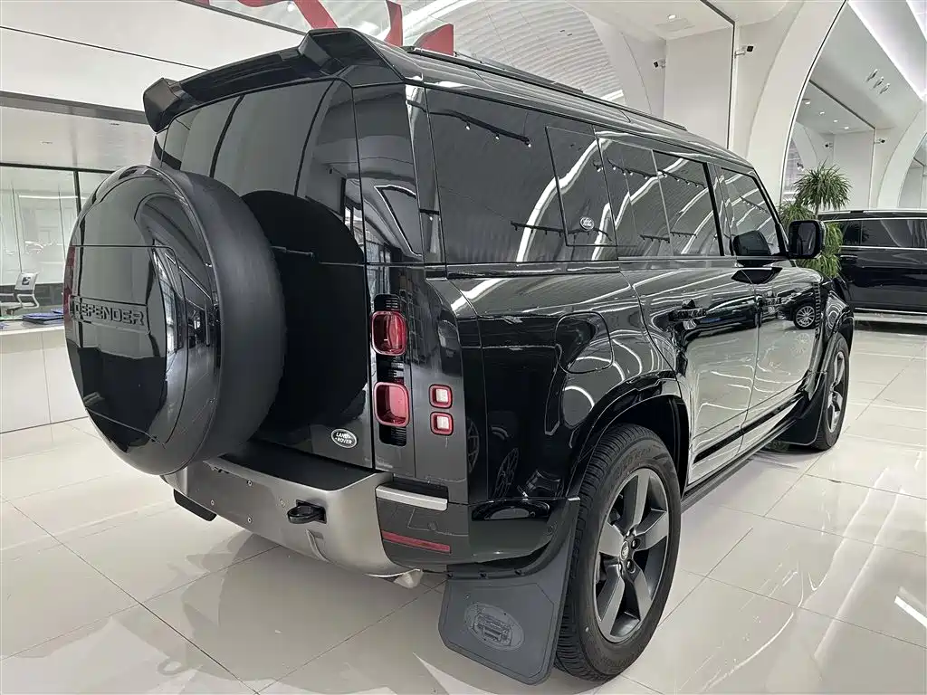 Land Rover Defender 2024 110 3.0T P400 X-DYNAMIC HSE фото 19