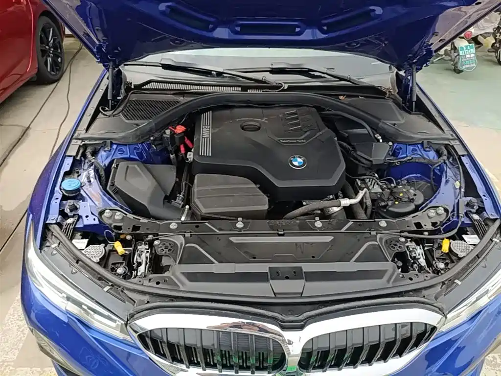 BMW 3-SERIES