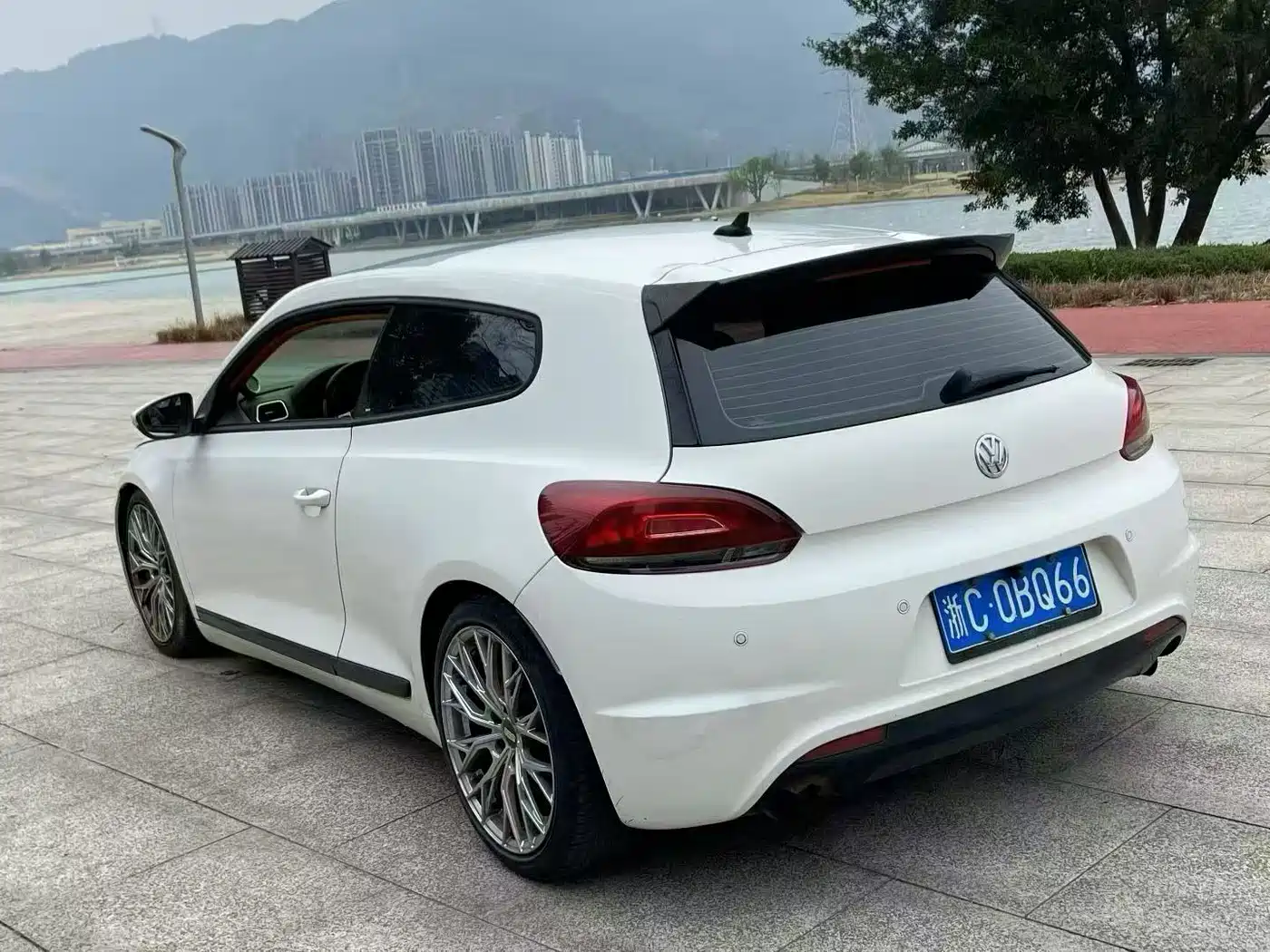 Volkswagen Scirocco 2010 2011 2.0TSI Luxury
