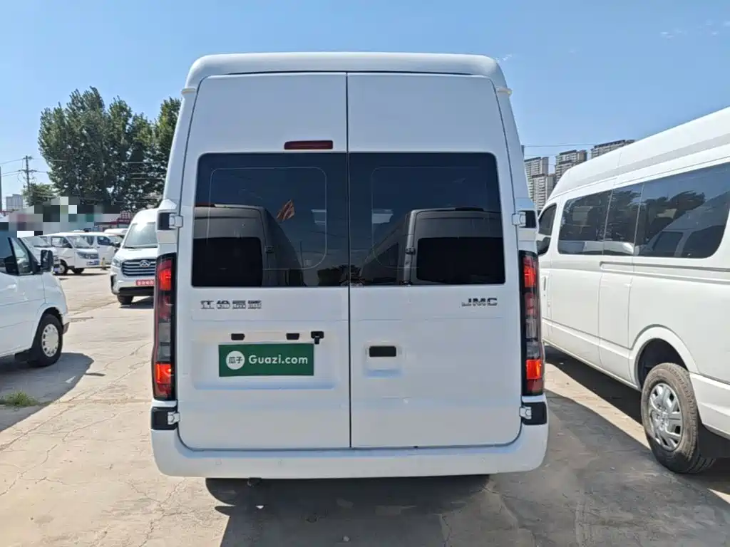 Jiangling JMC Fushun 2025 2025 Model 2.0T 6MT Diesel Medium Wheelbase Medium-High Roof Commercial MPV 7 Seats