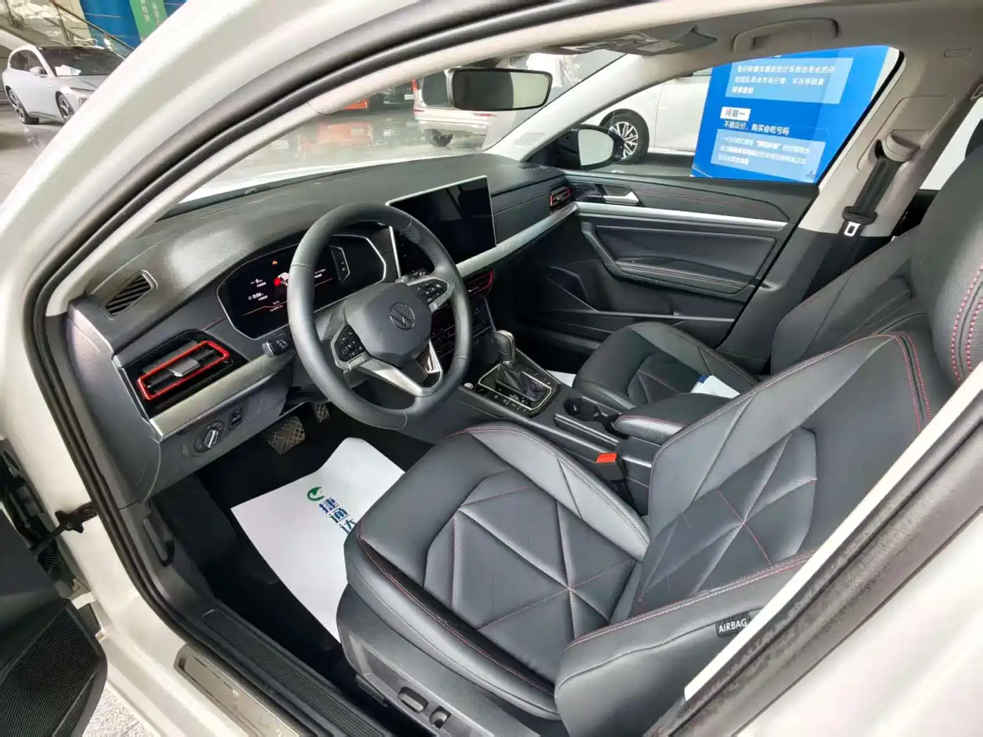Volkswagen Lavida 2024 Model 300TSI DSG Starlight Leading Edition фото 10