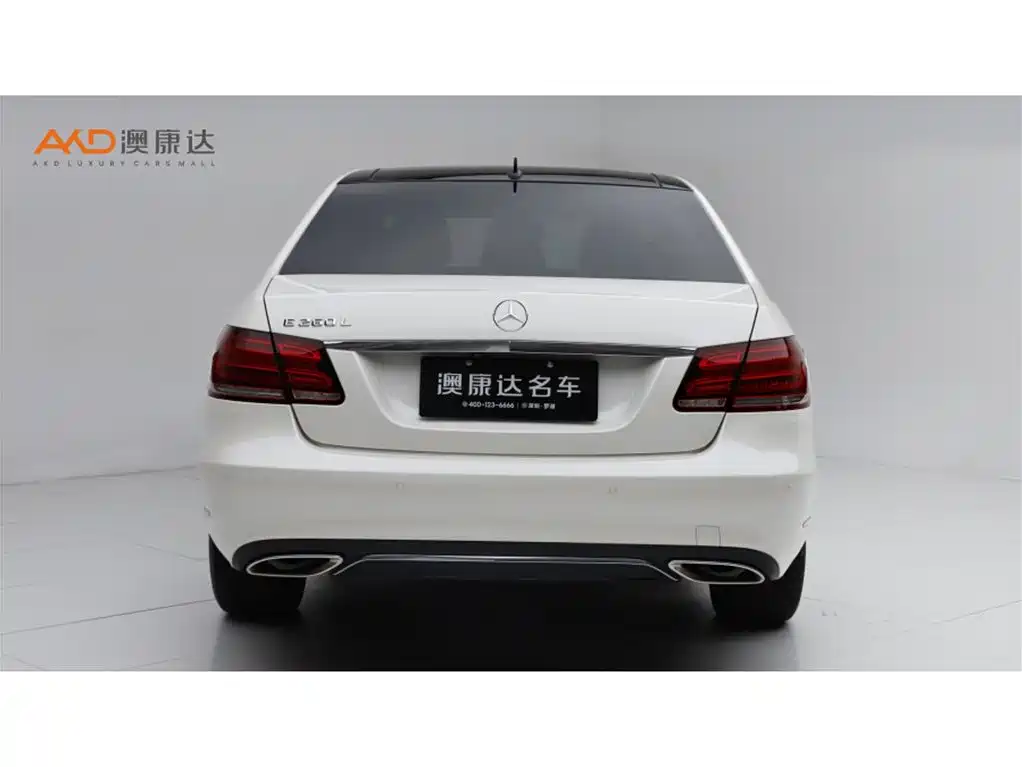 Фото 4 - Mercedes-Benz E-Class