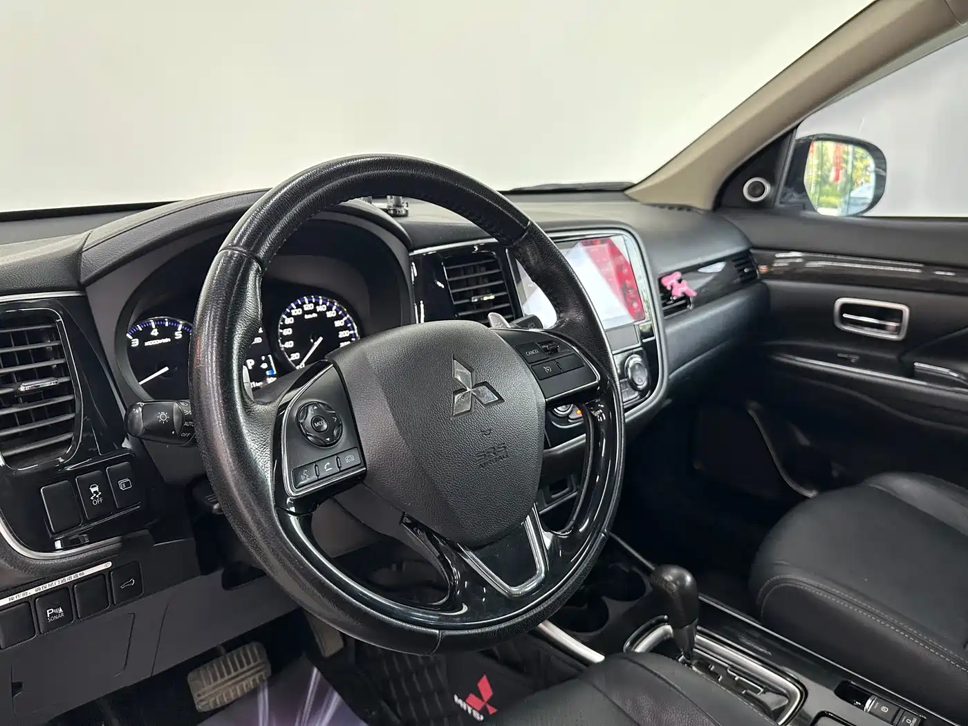 Mitsubishi Outlander 2017 2018 2.4L 4WD Luxury Edition 7-seater