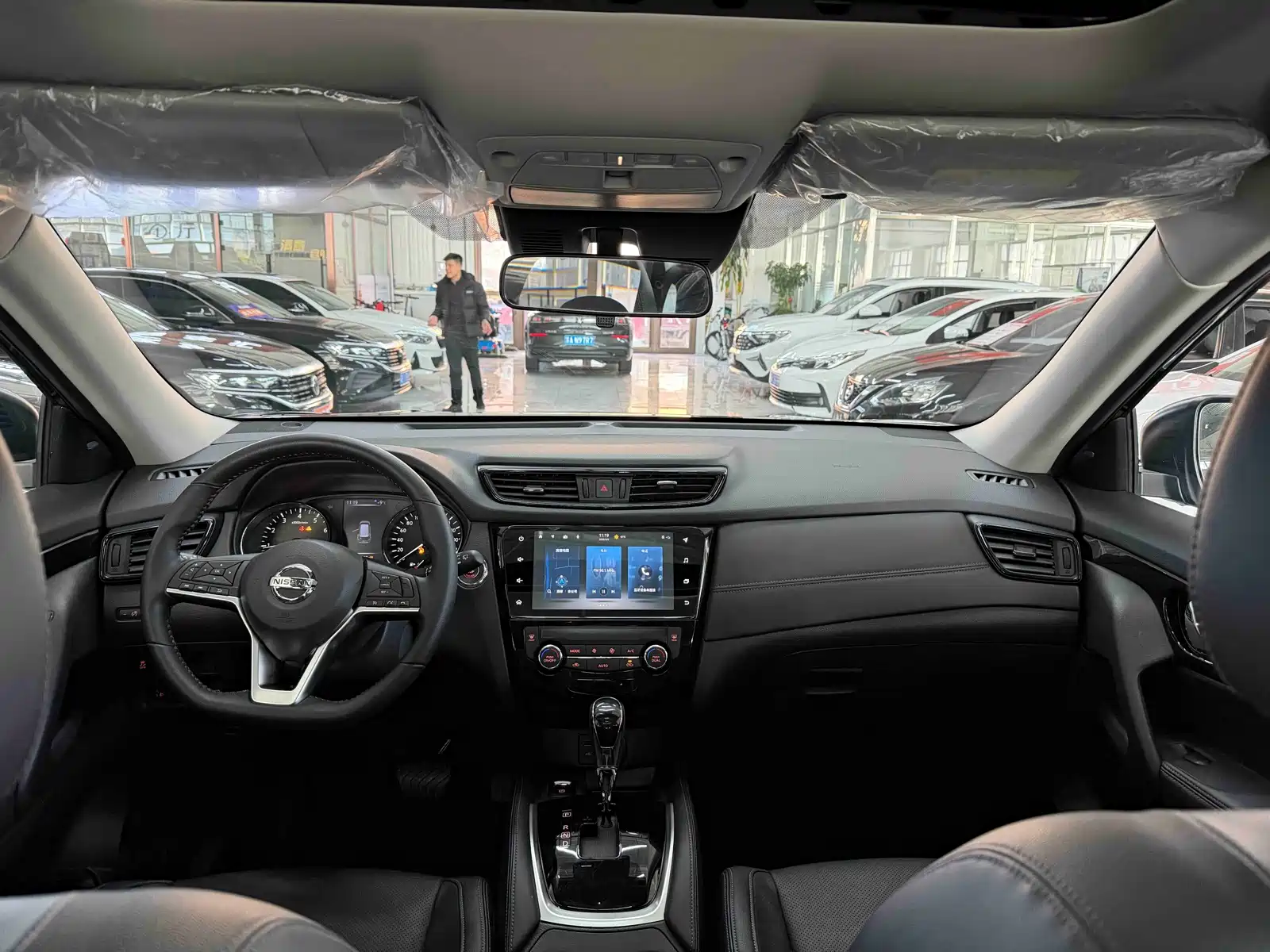 Фото 12 - Nissan X-Trail