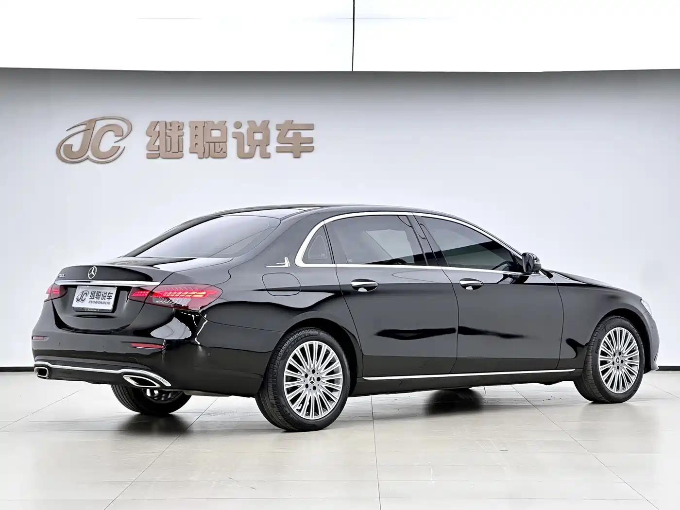 Mercedes-Benz E-Class 2023 E 300 L Luxury фото 7
