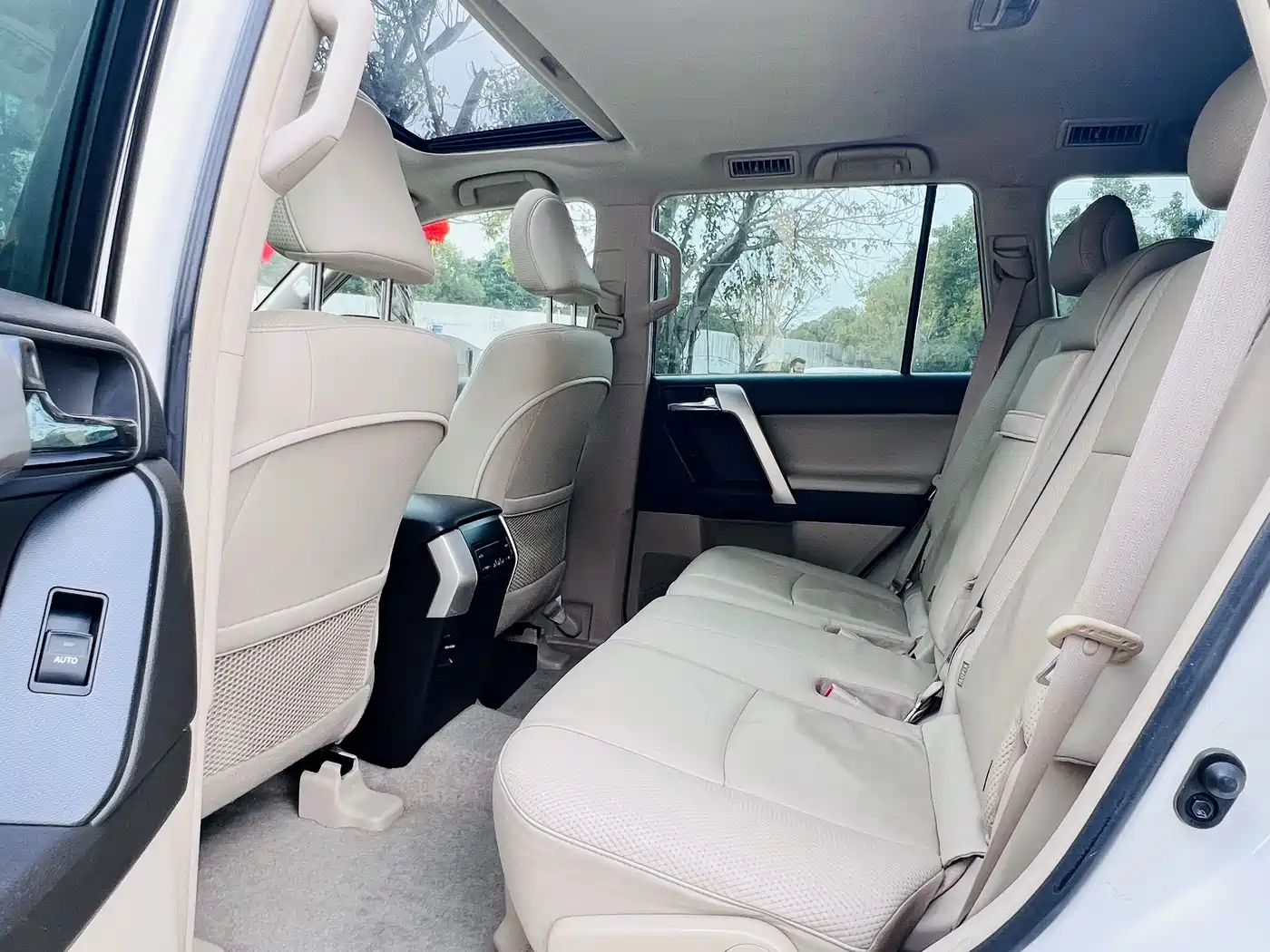 Toyota Prado 2010 4.0L Automatic TX фото 11