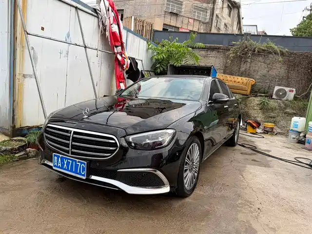 MERCEDES-BENZ E CLASS