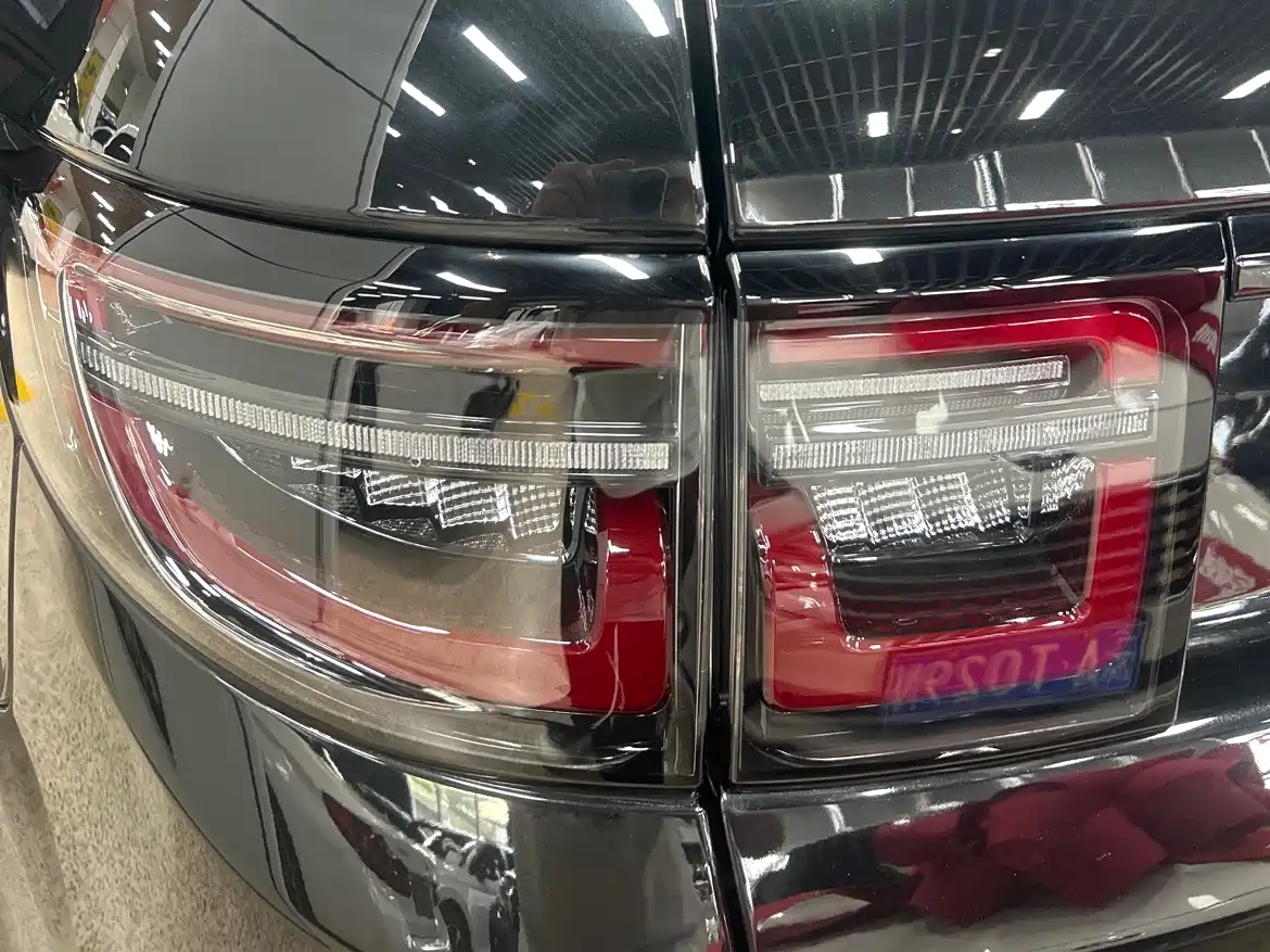 Land Rover Discovery Sport 2021 249PS R-Dynamic S Performance Edition фото 15